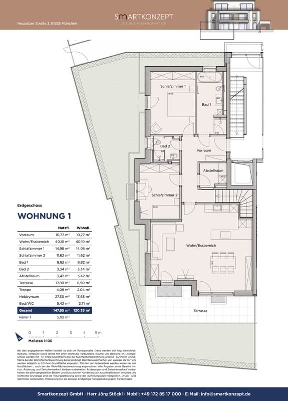 Grundriss Wohnung 1 im Erdgeschoss: Wohn- und Essbereich, zwei Schlafzimmer, zwei Bäder, Abstellraum, Vorraum und Terrasse